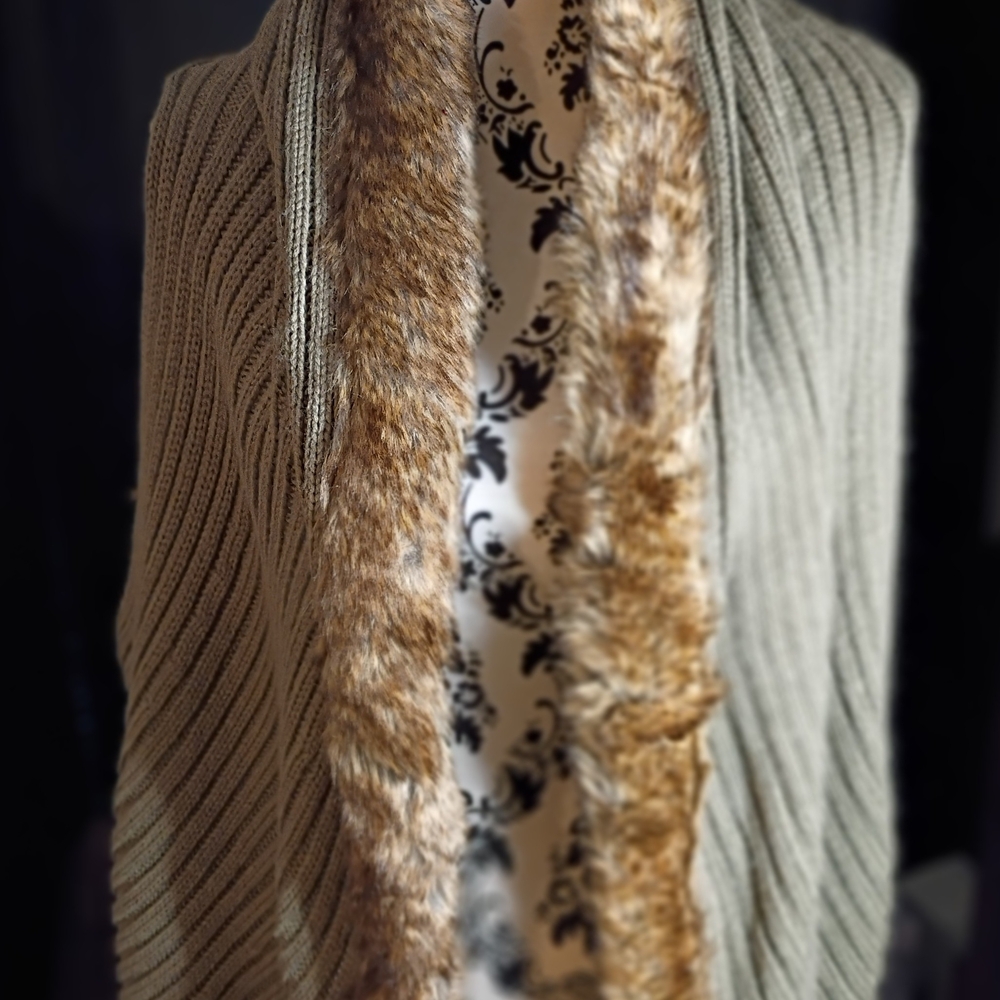 Elegant Faux Fur Trimmed Poncho